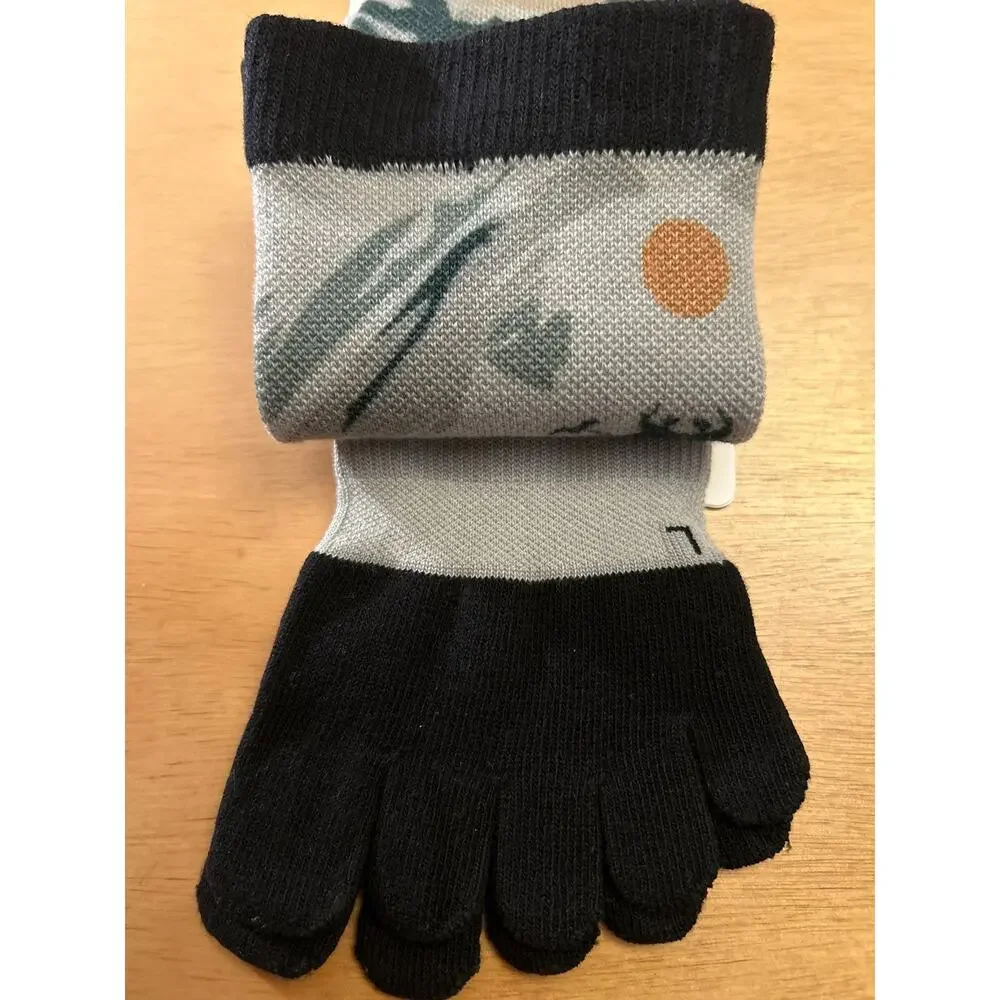 New Unisex 5 Toe Sports Compression Socks Over calf Gray Green Blue size Small